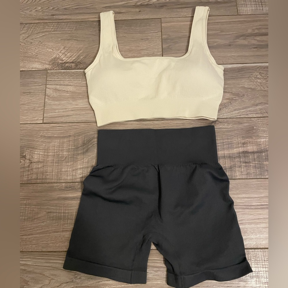 NEW 2 piece activewear set. Bra off white, bottoms charcoal gray workout set.